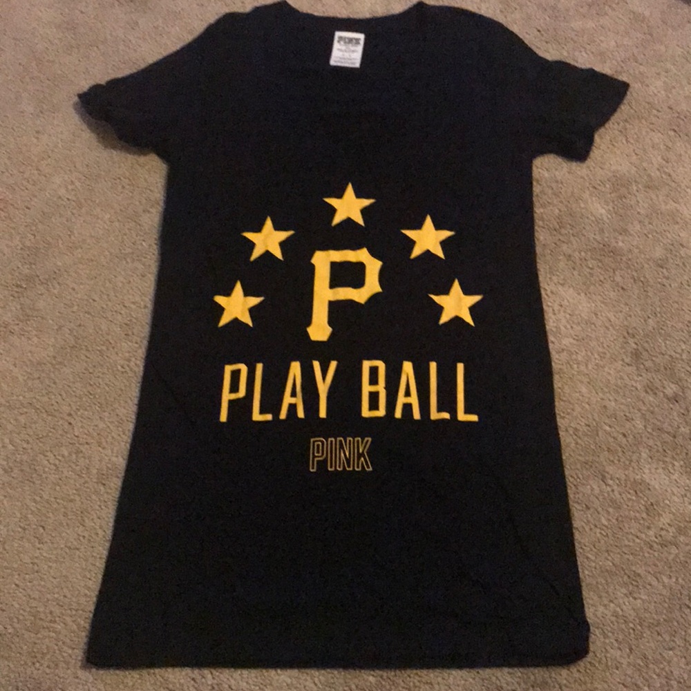 VS pink v neck shirt